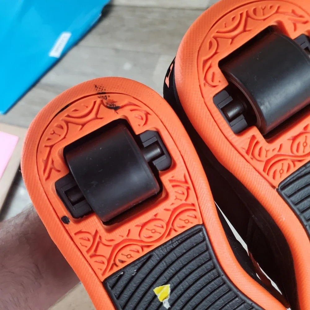 Heelys Propel‎ 2.0 Youth Skate Shoes Sz 4 Black Orange Leather Lace Up *no caps*